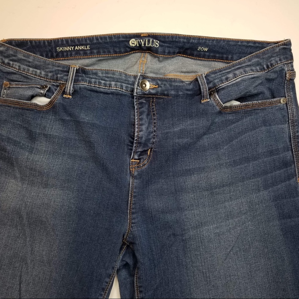 Stylus Jeans - Picture 2 of 5